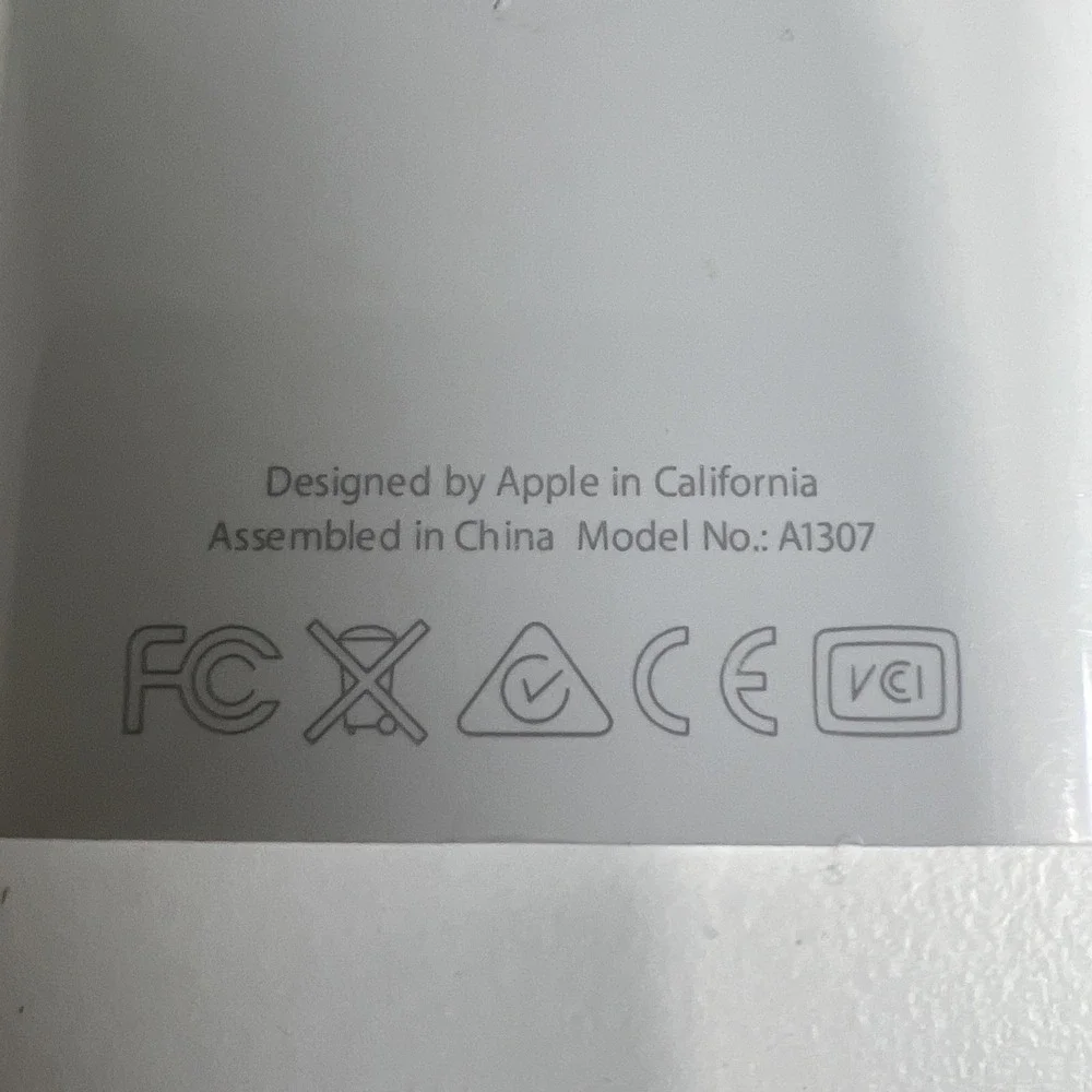 Apple Mini DisplayPort to VGA Adapter White Model A1307